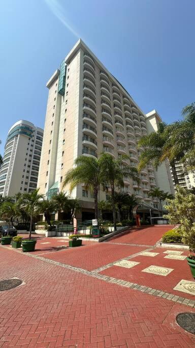 Apartment Barra Premium - Flat 03 Piscina, Academia, Praia, Ate 4